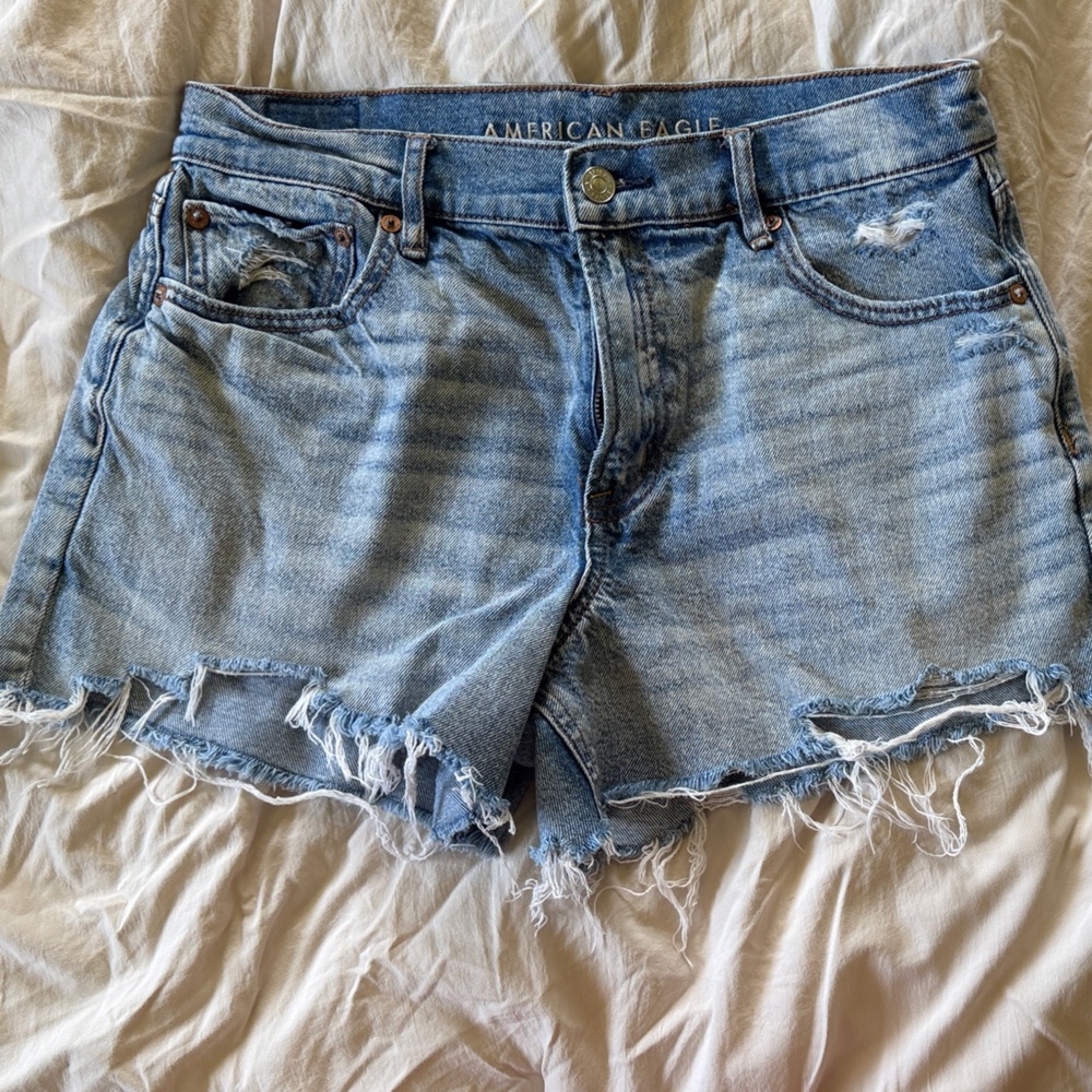 American Eagle Outfitters Light Wash Distressed Denim Cutoff Shorts